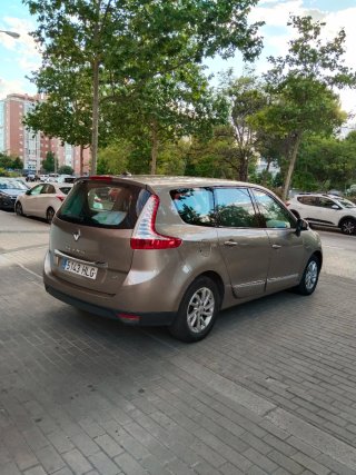 Renault Grand Scenic 2012