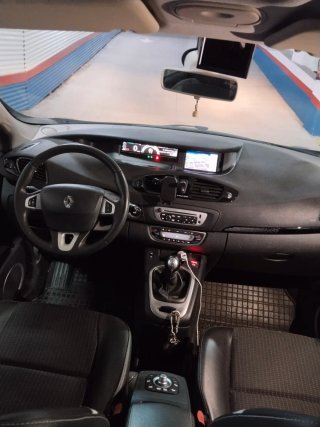 Renault Grand Scenic 2012