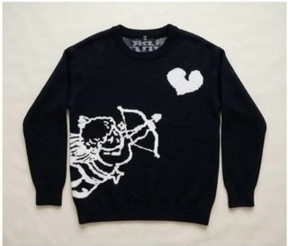 Jersey Negro con Estampado de Cupido
