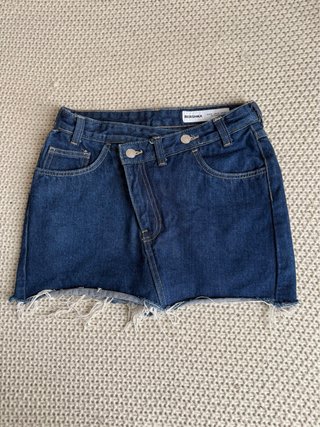 Falda Corta Vaquera Bershka Talla S