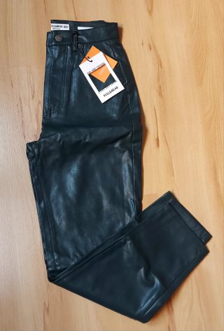 Nuevo Pull&Bear Pantalón verde Talla 32