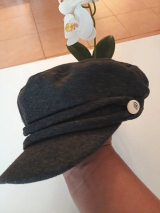 Gorro de invierno estilo boina gris