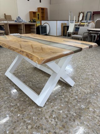 Mesa de Comedor de Madera y Epoxi