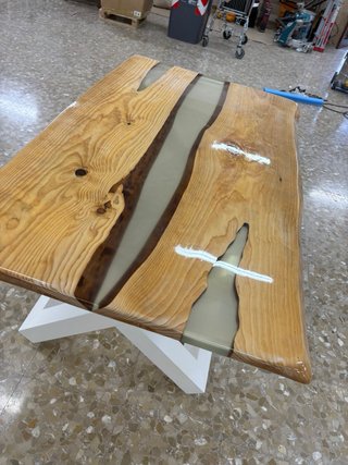 Mesa de Comedor de Madera y Epoxi