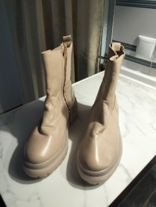 Botines de piel nude