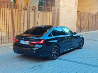 BMW 330i M Sport NACIONAL SOLO 79000 km