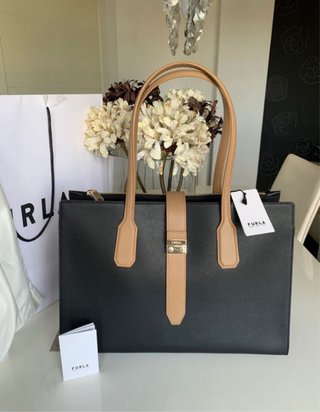 Bolso Piel Furla. A estrenar. PVP 384€.