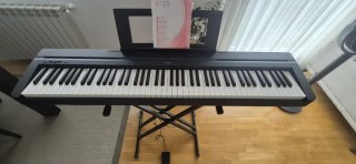 Piano Digital Yamaha P-45 con funda transportar.