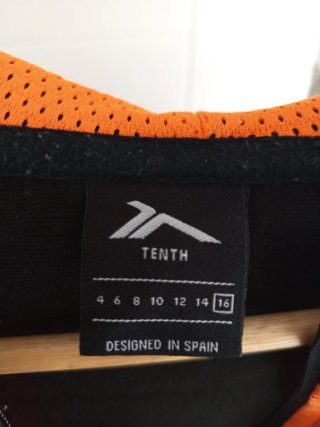 Sudadera Tenth ligera y con capucha Talla M