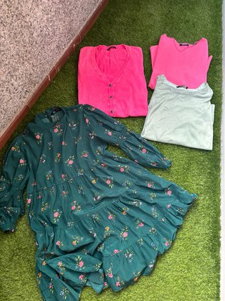 Lote 4 prendas: 2 jerseys, chaqueta y vestido