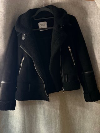 Chaqueta de cuero negra Stradivarius