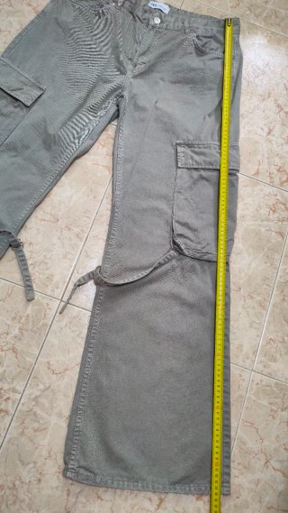Pantalón Cargo Ancho Gris Zara Talla 42
