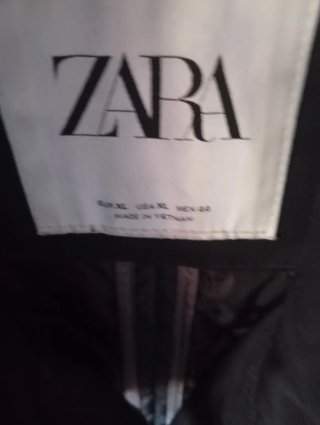 Parka Zara hombre negra