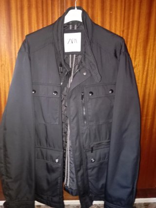 Parka Zara hombre negra
