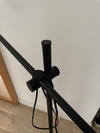 Lámpara de pie tipo flexo Ikea