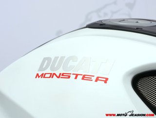 DUCATI MONSTER 796 ¿A2?