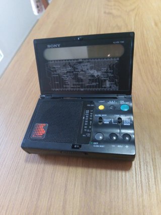 Radio SONY ICF-C1000 (REPARAR)
