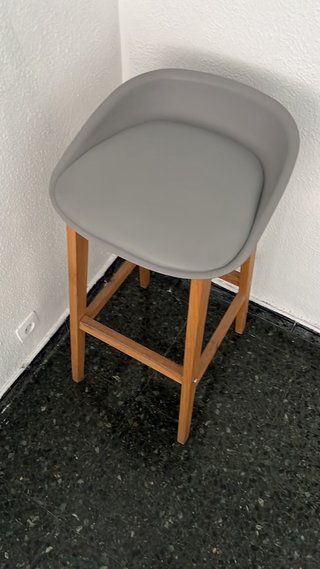 Taburete alto escandinavo polipiel y madera