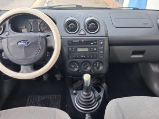 Ford Fiesta 2004