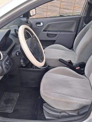 Ford Fiesta 2004