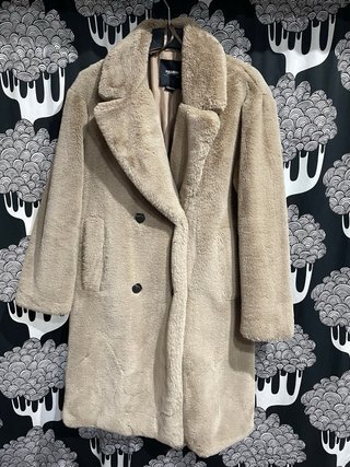 Abrigo pelo sintético largo Pull&Bear Beige