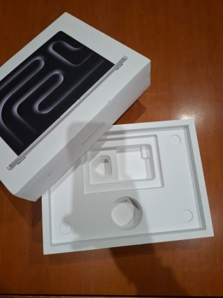 Caja Apple MacBook Pro