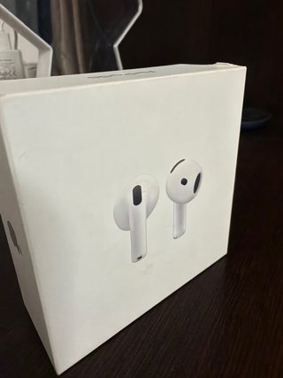 AirPods 4