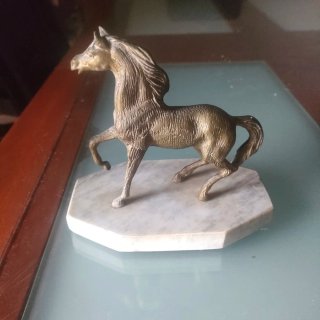 Figura de Caballo en Bronce y Mármol