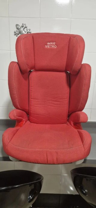 Silla de coche Axkid Metro roja