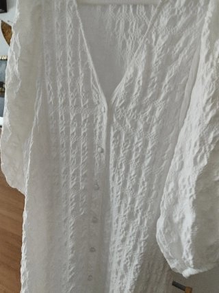 Vestido blanco con textura