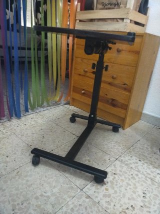 Mesa Auxiliar Ergonómica Negra