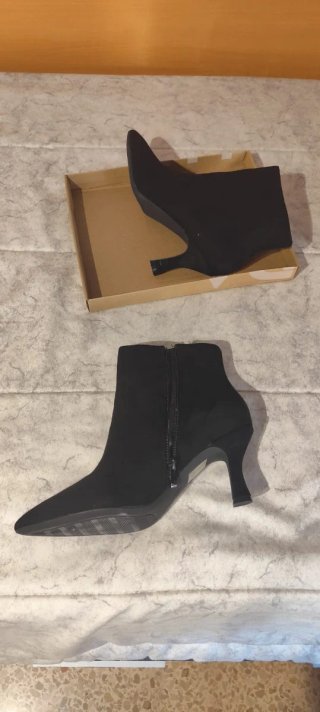 Botines negros tacón fino talla 41