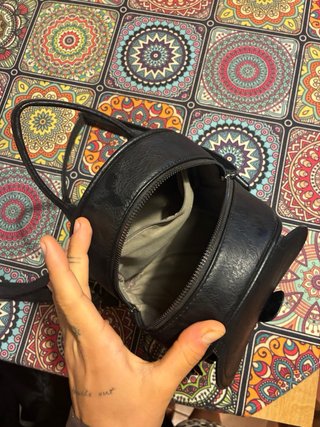 Mochila pequeña negra