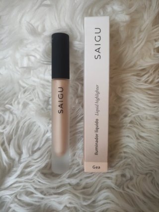 Iluminador Líquido Saigu Gea Beige