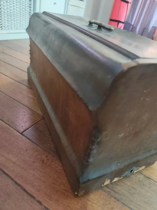 Tapa Antigua de Madera para Máquina de Coser