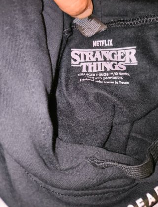 Felpa Stranger Things Hawkins Lab
