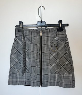 Falda cuadros Stradivarius cremallera T.34