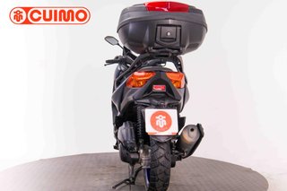 YAMAHA XMAX 125