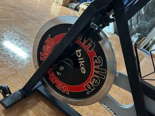 Bicicleta Estática de Spinning
