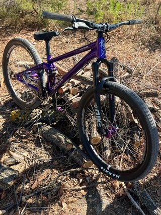 Bicicleta Dirt Jump Canyon Stitched 720