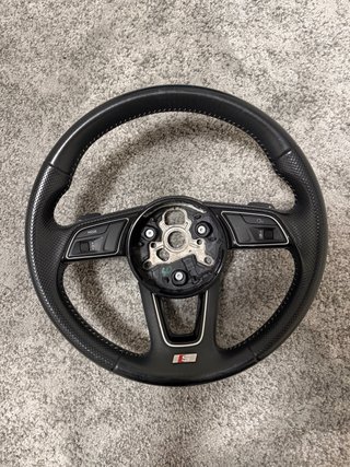 Volante Audi A4 B9 S-Line com Patilhas