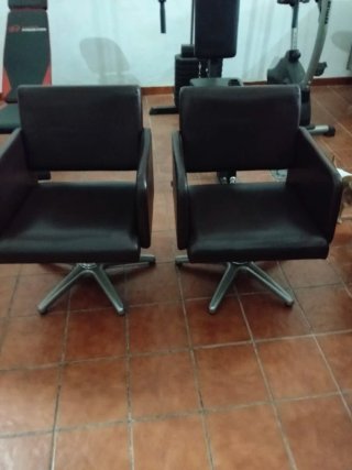 Dos sillones de peluquería