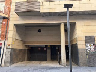 Garaje en venta en Sants en Barcelona