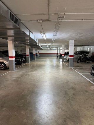 Garaje en venta en Sants en Barcelona