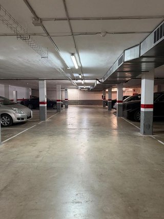 Garaje en venta en Sants en Barcelona