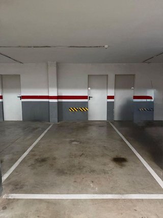 Garaje en venta en Sants en Barcelona