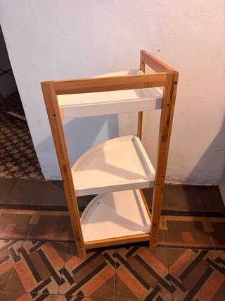 Estantería Esquinera Blanca y Madera