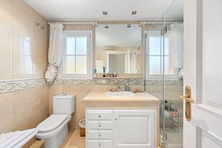 Ático en venta en Nueva Andalucía en Marbella