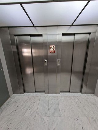 Oficina en alquiler en Les Corts en Barcelona