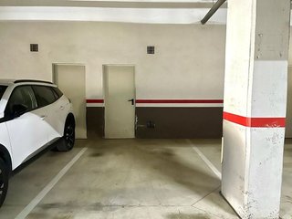 Garaje en alquiler en Eixample Sud – Migdia en Girona